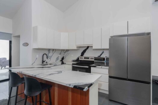 3-Bed Home with Guest Studio Just 5 Minutes from Tamarindo