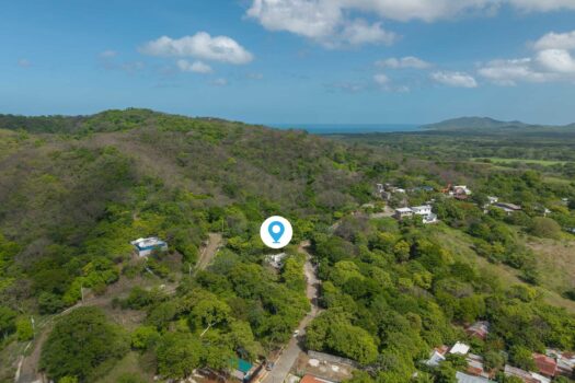 3-Bed Home with Guest Studio Just 5 Minutes from Tamarindo