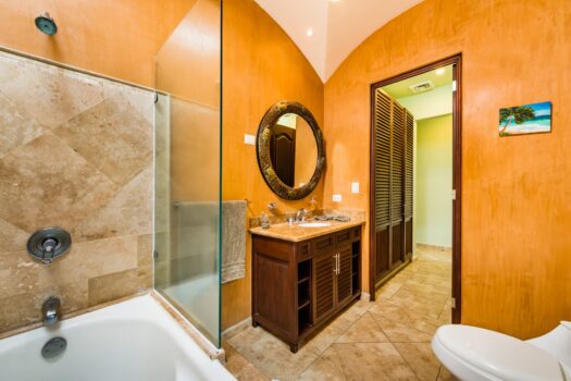 IDEAL BEACH CONDO, BEST AMENITIES, TAMARINO BEACH LOCATION
