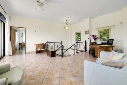 CASA CURVA – AMAZING COUNTRYSIDE 5 ACRE ESTATE – PRIVATE PROPERTY IN GATED COMMUNITY – HORSE INSTALLATIONS –  INFINITY EDGE POOL ++++