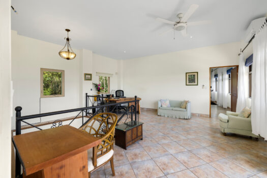 CASA CURVA – AMAZING COUNTRYSIDE 5 ACRE ESTATE – PRIVATE PROPERTY IN GATED COMMUNITY – HORSE INSTALLATIONS –  INFINITY EDGE POOL ++++