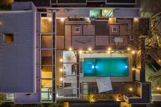 BRAND NEW MODERN HOME IN PLAYA LANGOSTA