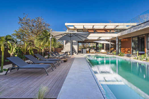 BRAND NEW MODERN HOME IN PLAYA LANGOSTA