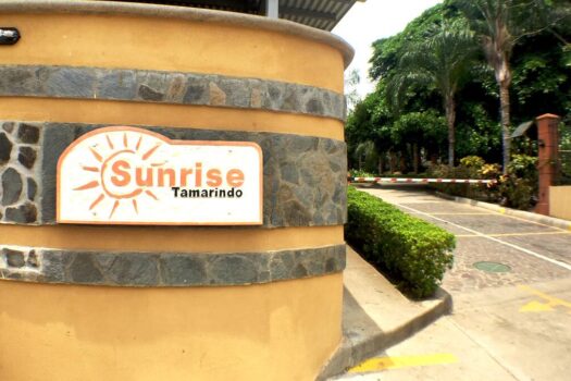 SUNRISE #26 -BEST PRICE- IDEAL LOCATION- POOL- FUN- THE BEST OPTION IN TAMARINDO