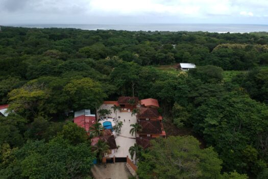 AVELLANAS BEACH  HEART OF NATURE – FOUR HOMES AND TWO GUESTS HOUSES