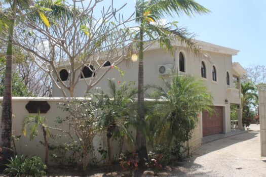 PARADISE PROPERTY – BEACHFRONT ESTATE OPPORTUNITY ON PRISTINE PLAYA VENTANA