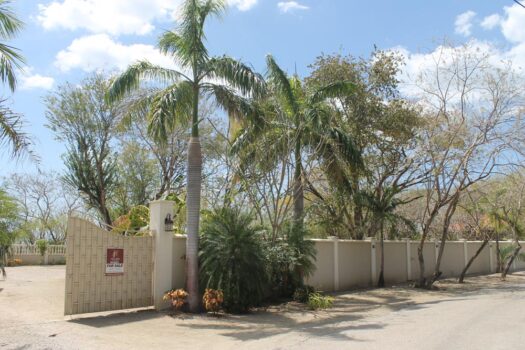 PARADISE PROPERTY – BEACHFRONT ESTATE OPPORTUNITY ON PRISTINE PLAYA VENTANA