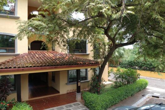 BEST PRICED CONDO AT THE OAKS GOLD COAST COSTA RICA