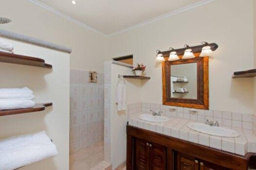 SUNRISE #26 -BEST PRICE- IDEAL LOCATION- POOL- FUN- THE BEST OPTION IN TAMARINDO