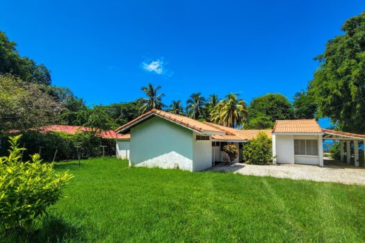 PRIME BEACHFRONT PROPERTY IN NORTH COCO