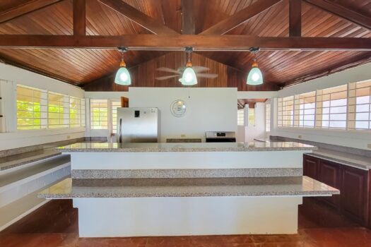 PRIME BEACHFRONT PROPERTY IN NORTH COCO