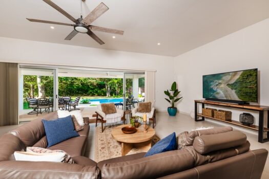 CASA SIEMPRE SABADO: WALK TO THE BEACH LUXURY HOME IN PLAYA BRASILITOS