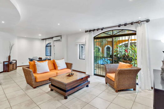 Bright Spacious 3 Bed Condo in Tamarindo