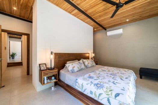 TRANQUIL LUXURY SPACIOUS HOME WITH INDEPENDENT APARTMENT