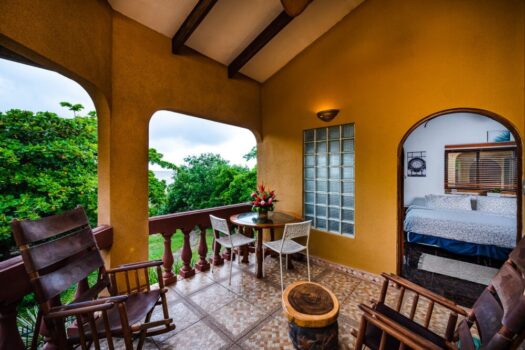 STUNNING BEACHFRONT GEM IN LANGOSTA BEACH