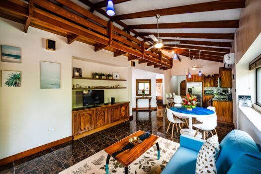 STUNNING BEACHFRONT GEM IN LANGOSTA BEACH