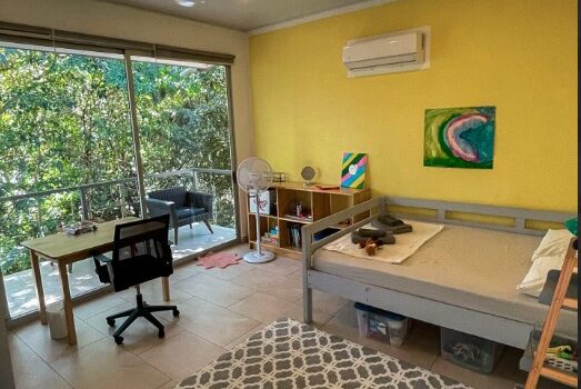 Casa Bianka – Modern Home + Guest House with Pool near Playa Samara!