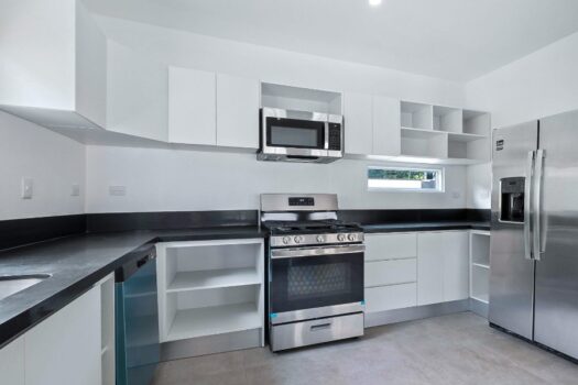 Casa Bella- 5-Bedroom, Brand-New Home in Surfside Potrero