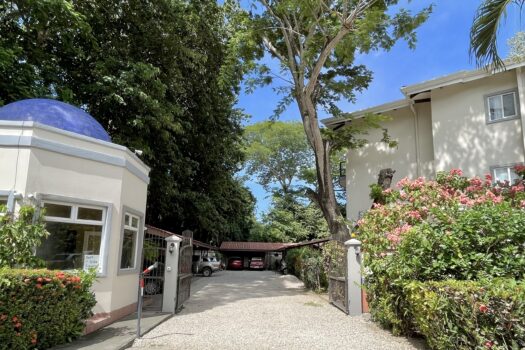 SURF SIDE CONDO – READY TO GO!!