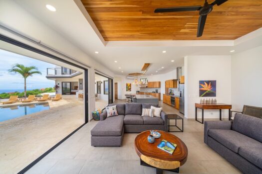 EXCEPTIONAL OCEAN VIEW HOME IN PACIFIC HEIGHTS