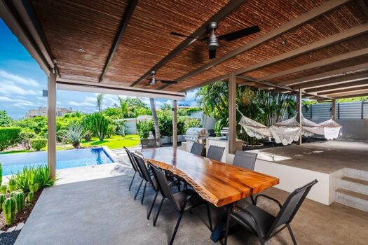 Casa Amani: Walking Distance to the Beach and Downtown Tamarindo!