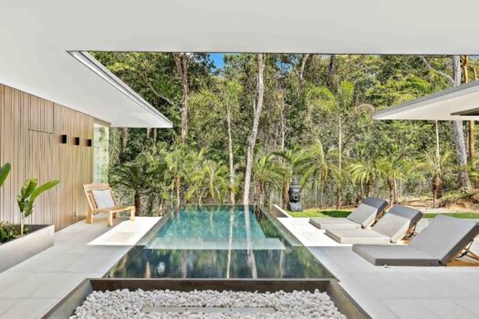 BEACHSIDE VILLA- SO CLOSE TO TAMARINDO- GATED COMMUNITY