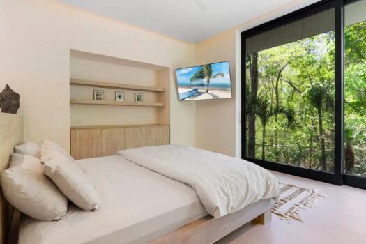 BEACHSIDE VILLA- SO CLOSE TO TAMARINDO- GATED COMMUNITY