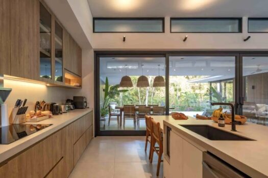 BEACHSIDE VILLA- SO CLOSE TO TAMARINDO- GATED COMMUNITY