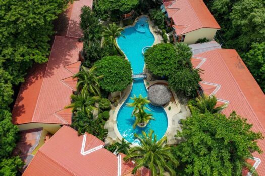 Cocomarindo 21 – Ground Floor One Bed with a back terrace!