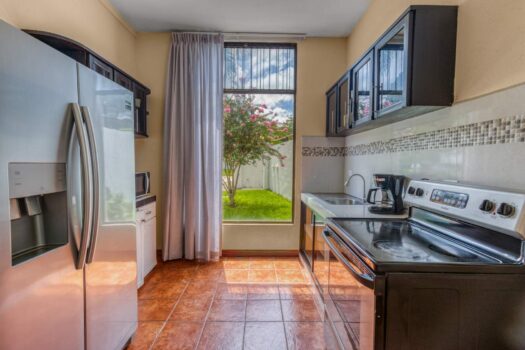 House  with 3 Bedroom + 6 Cabins In Playas Del Coco