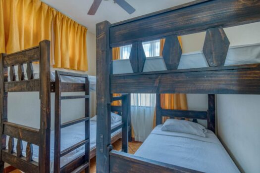 House  with 3 Bedroom + 6 Cabins In Playas Del Coco