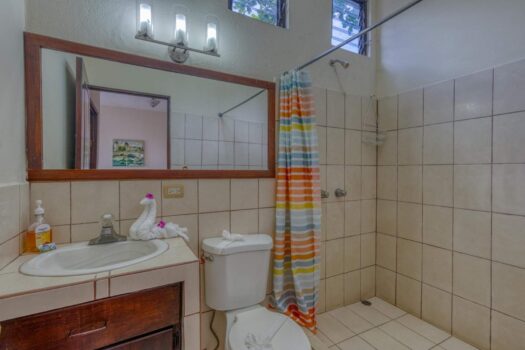 House  with 3 Bedroom + 6 Cabins In Playas Del Coco
