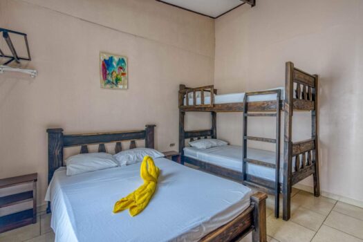 House  with 3 Bedroom + 6 Cabins In Playas Del Coco