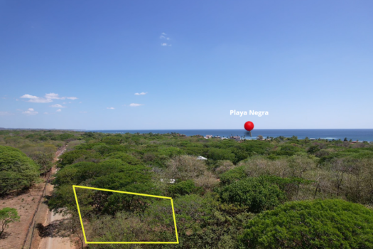 Amazing Lot a Few Steps from the Ocean 1196m2