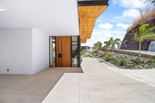 Casa Mar De Paraiso: Modern Design with Unrivaled Views