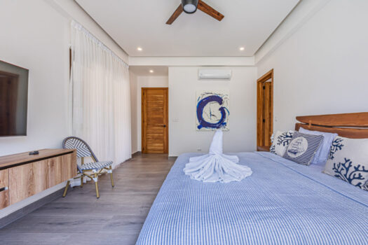 STUNNING 6 BEDROOMS VILLA IN PRESTIGIOUS HACIENDA PINILLA GATED COMMUNITY