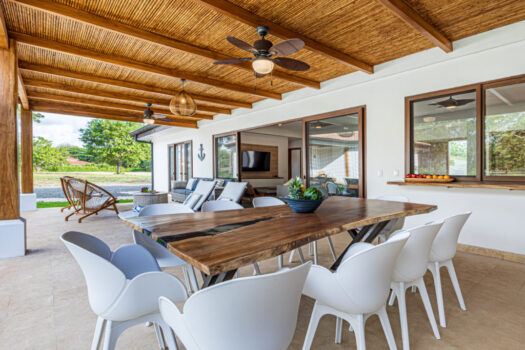 STUNNING 6 BEDROOMS VILLA IN PRESTIGIOUS HACIENDA PINILLA GATED COMMUNITY