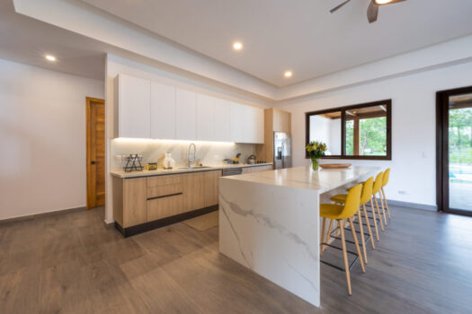 STUNNING 6 BEDROOMS VILLA IN PRESTIGIOUS HACIENDA PINILLA GATED COMMUNITY