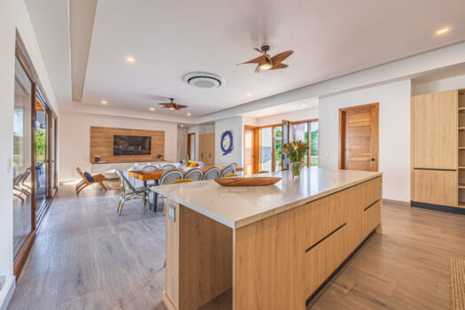 STUNNING 6 BEDROOMS VILLA IN PRESTIGIOUS HACIENDA PINILLA GATED COMMUNITY