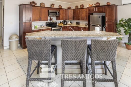 OCEAN BREEZE CONDO IN PLAYA HERMOSA