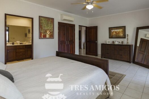OCEAN BREEZE CONDO IN PLAYA HERMOSA