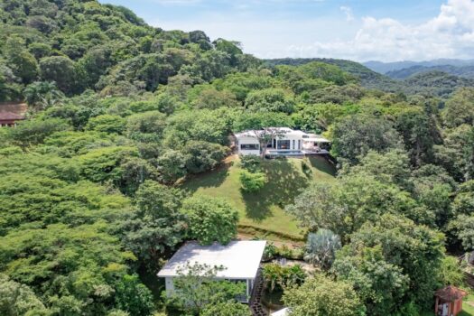 Breathtaking valley views Villa Chila, main home plus guest house