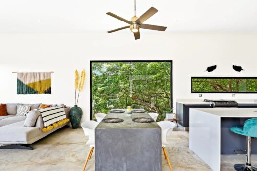 Breathtaking valley views Villa Chila, main home plus guest house