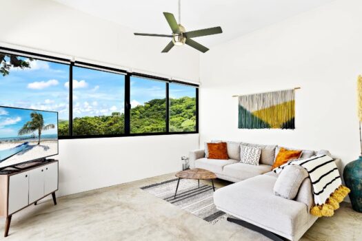 Breathtaking valley views Villa Chila, main home plus guest house