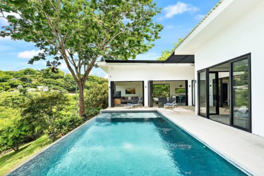 Breathtaking valley views Villa Chila, main home plus guest house