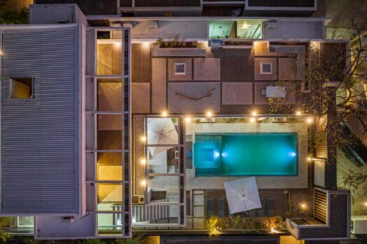 BRAND NEW MODERN HOME IN PLAYA LANGOSTA