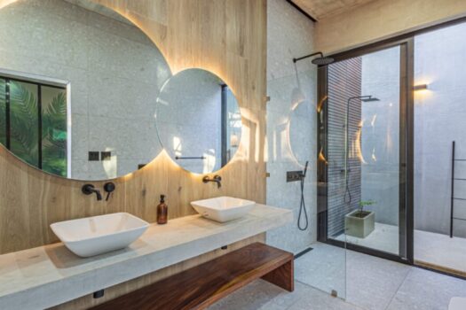 BRAND NEW MODERN HOME IN PLAYA LANGOSTA