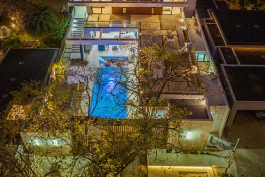 BRAND NEW MODERN HOME IN PLAYA LANGOSTA