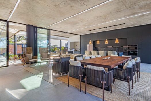 BRAND NEW MODERN HOME IN PLAYA LANGOSTA