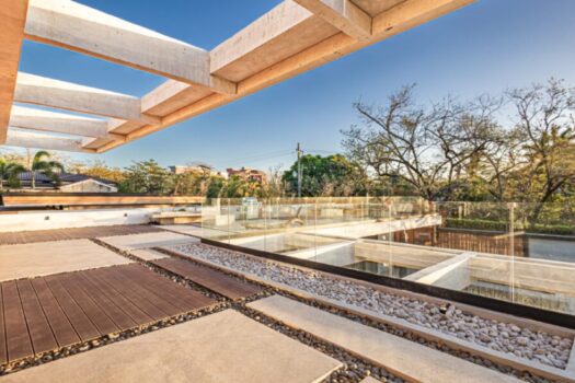BRAND NEW MODERN HOME IN PLAYA LANGOSTA